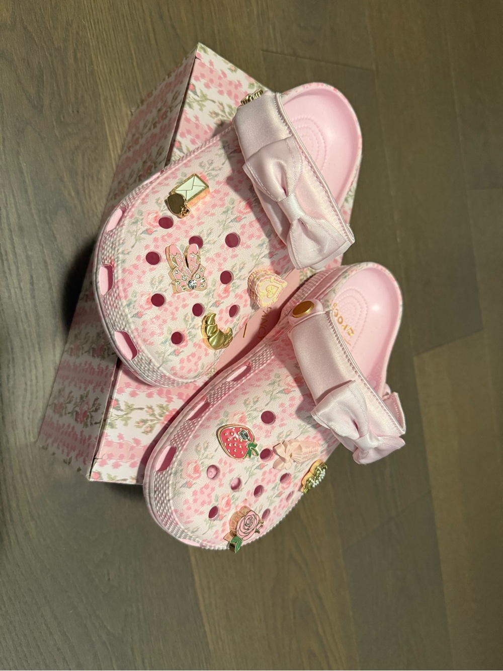 CROCS x LoveShackFancy Womens Size 7 BNIB